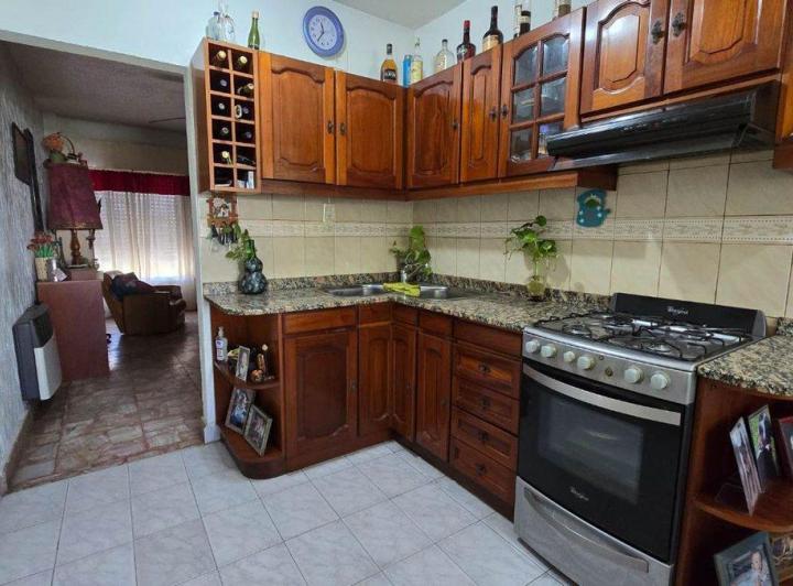 Casa · 150m² · 3 Ambientes · 6 Cocheras