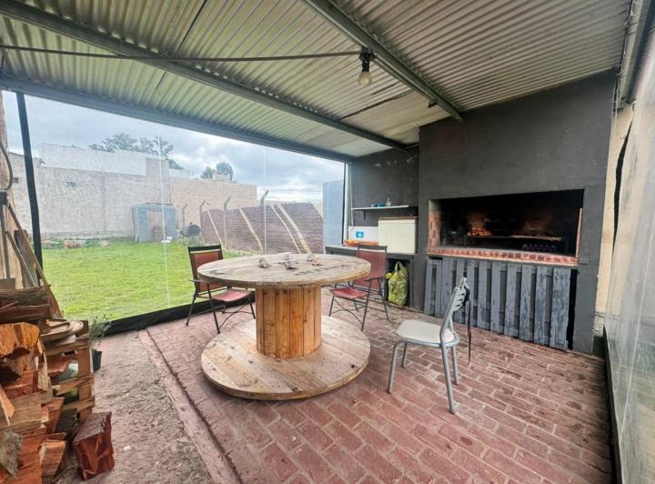 Casa · 79m² · 4 Ambientes · 3 Cocheras