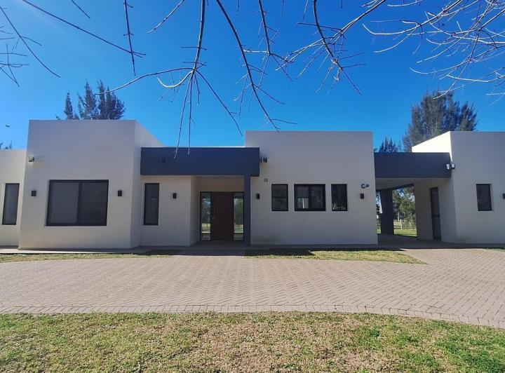 Casa · 125m² · 4 Ambientes · 1 Cochera