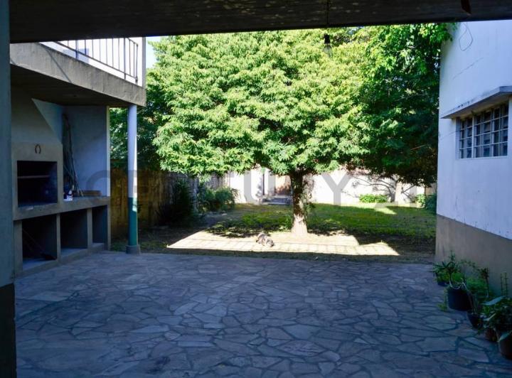 Casa · 200m² · 3 Dormitorios · 3 Cocheras