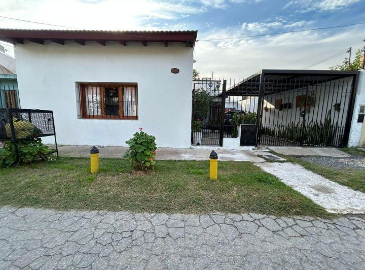 Casa · 160m² · 6 Ambientes · 1 Cochera