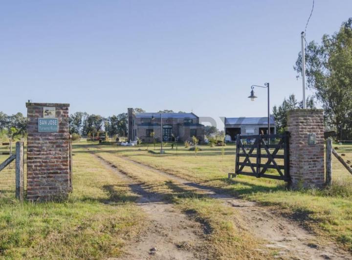 Casa · 180m² · 4 Ambientes