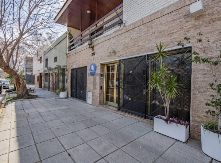 Casa · 229m² · 6 Ambientes · 1 Cochera