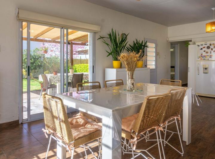 Casa · 73m² · 2 Ambientes · 2 Cocheras