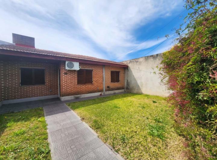 Casa · 140m² · 4 Ambientes · 1 Cochera