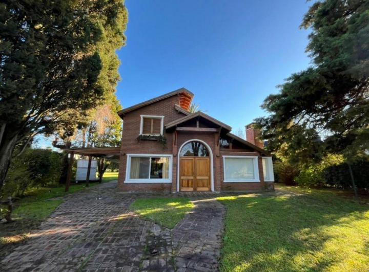 Casa · 100m² · 3 Ambientes · 1 Cochera