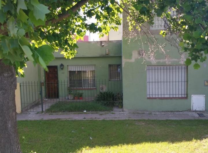 Casa · 120m² · 6 Ambientes · 3 Cocheras