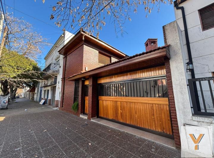 Casa · 287m² · 5 Ambientes · 2 Cocheras