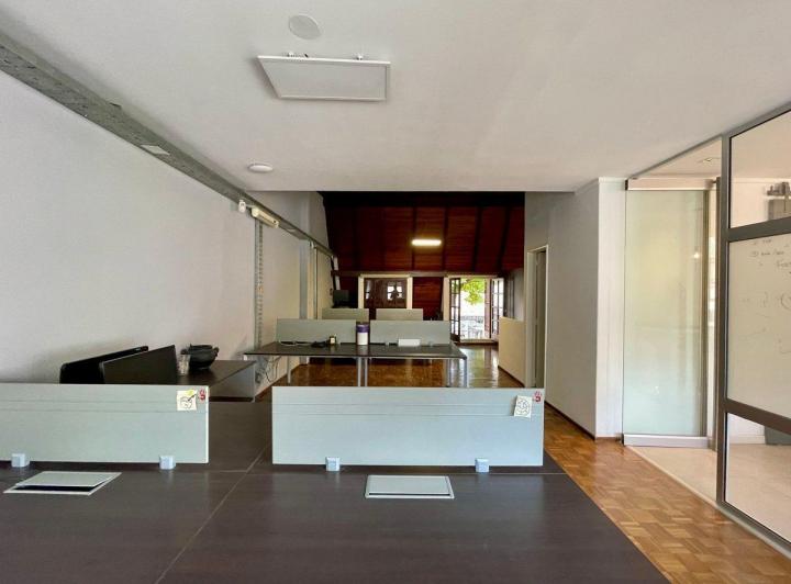 Oficina comercial · 248m² · 1 Cochera