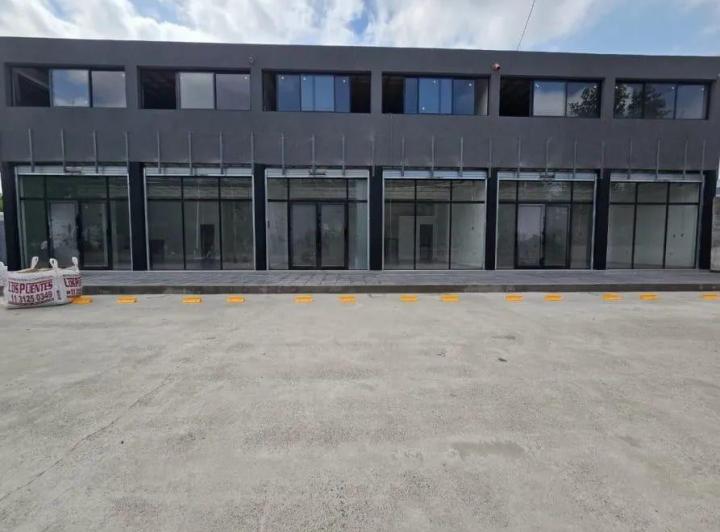 Local comercial · 90m²