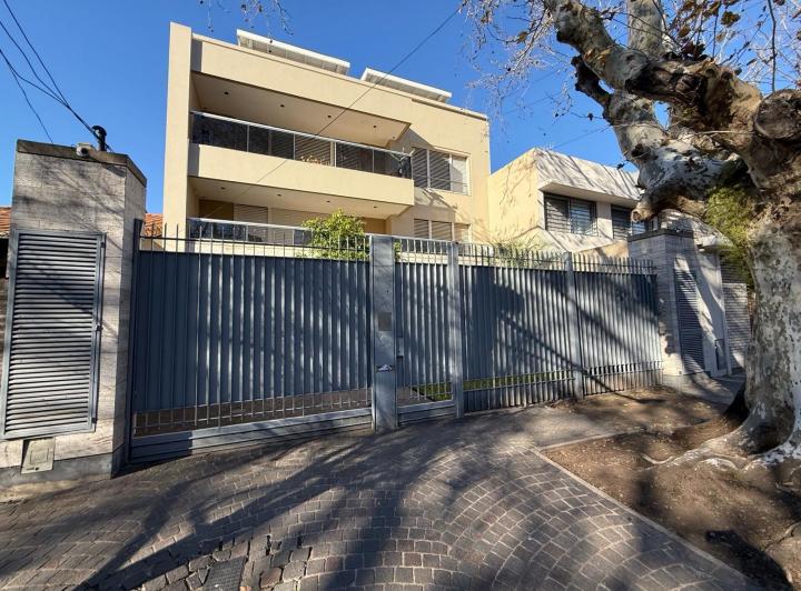 Departamento · 140m² · 3 Ambientes · 1 Cochera