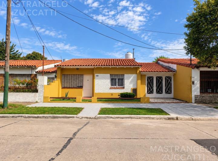 Casa · 3 Ambientes · 1 Cochera