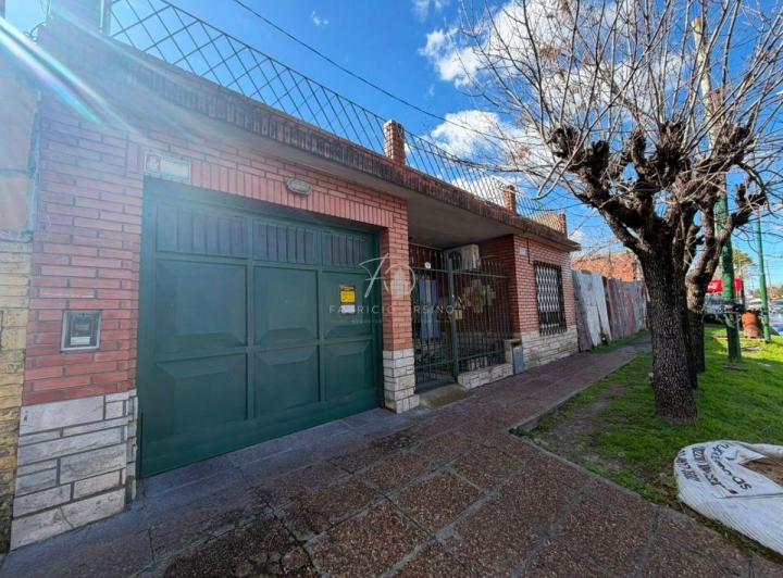 Casa · 104m² · 3 Ambientes · 1 Cochera