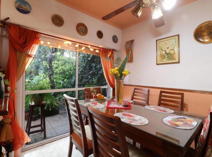 Casa · 83m² · 5 Ambientes · 1 Cochera
