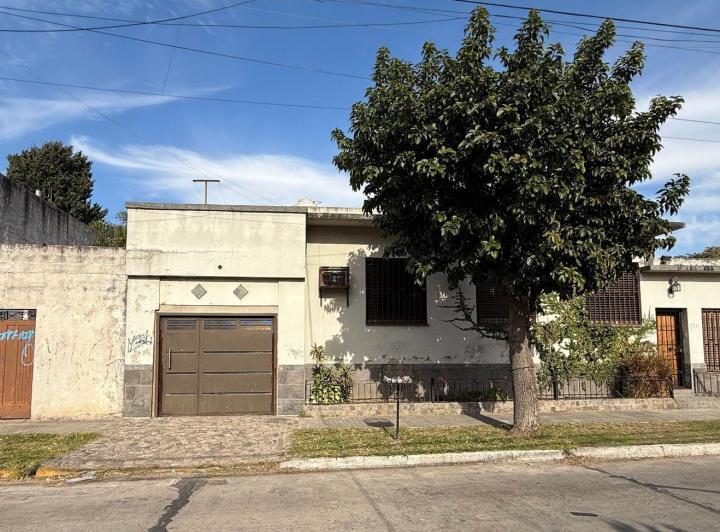 Casa · 115m² · 3 Ambientes · 3 Cocheras
