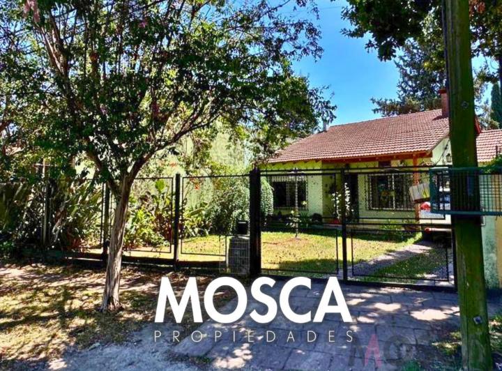 Casa · 135m² · 4 Ambientes · 3 Cocheras
