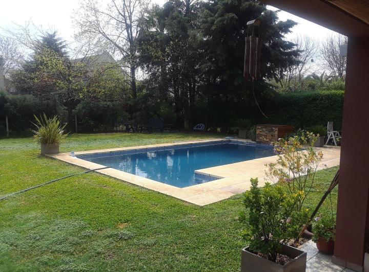 Casa · 200m² · 5 Ambientes · 2 Cocheras