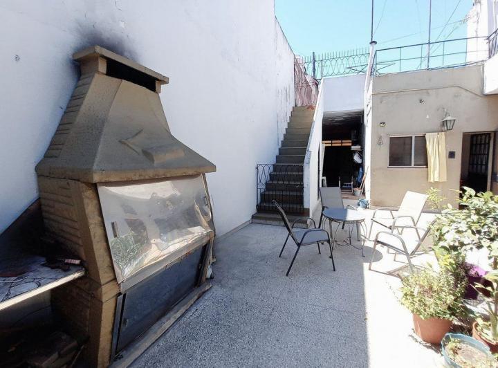 Casa · 180m² · 6 Ambientes · 1 Cochera