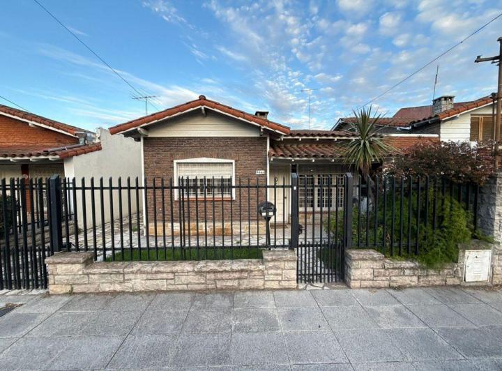 Casa · 141m² · 4 Ambientes · 1 Cochera