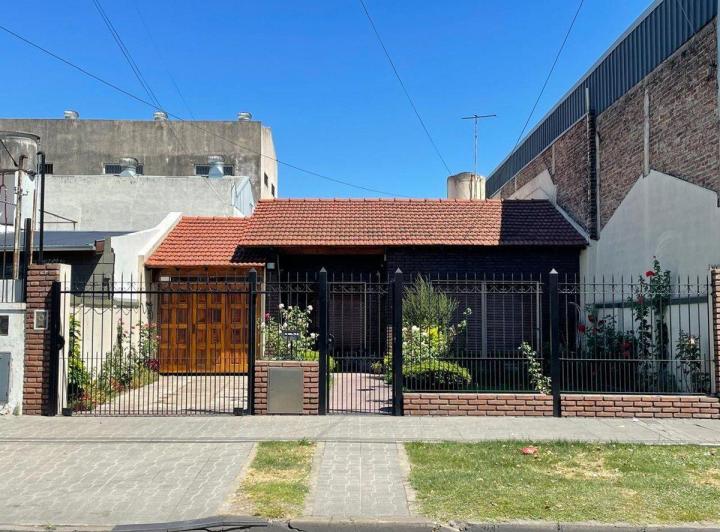 Casa · 159m² · 4 Ambientes · 1 Cochera