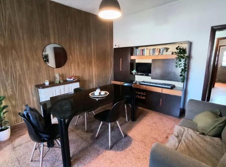Casa · 92m² · 4 Ambientes · 2 Cocheras