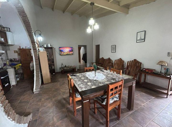 Casa · 110m² · 4 Ambientes · 2 Cocheras