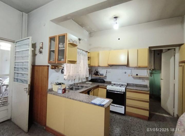 Casa · 158m² · 5 Ambientes · 2 Cocheras