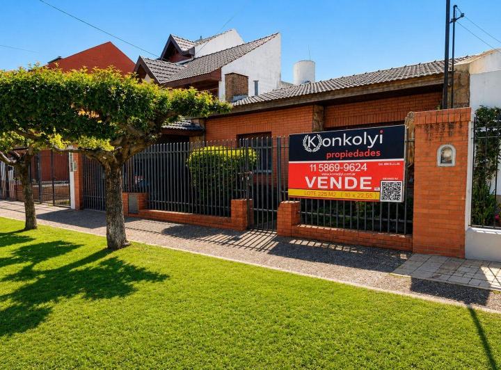 Casa · 114m² · 4 Ambientes · 1 Cochera