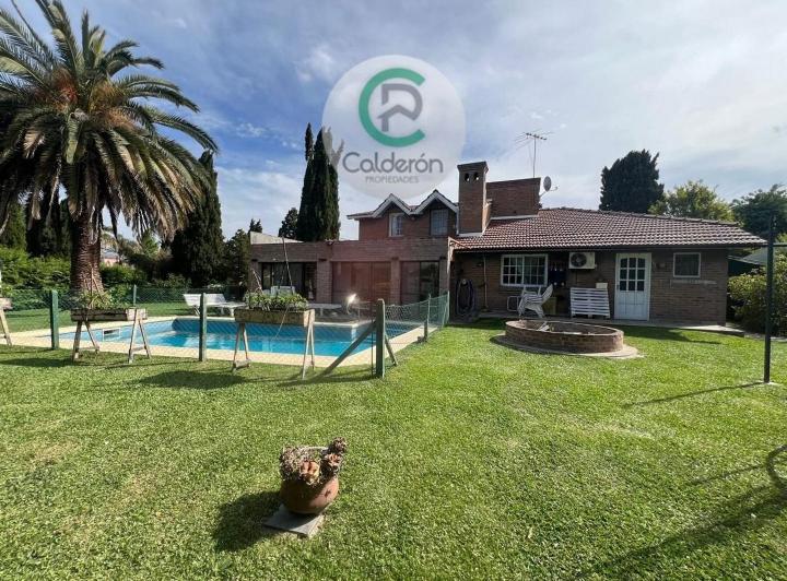 Casa · 195m² · 4 Ambientes · 5 Cocheras