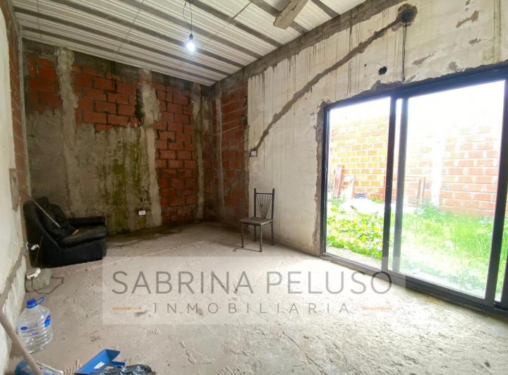 Casa · 310m² · 2 Ambientes · 1 Cochera