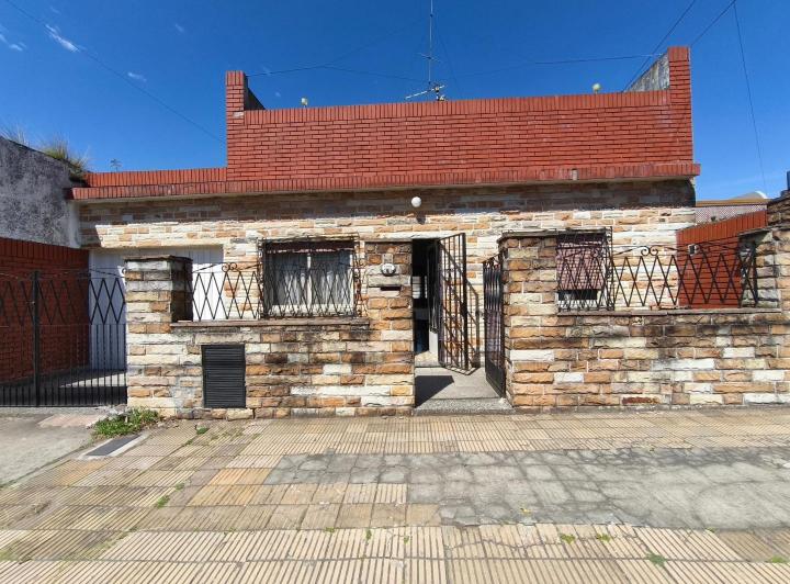 Casa · 94m² · 3 Ambientes · 1 Cochera