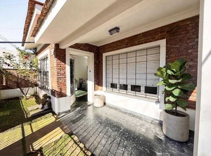 Casa · 175m² · 4 Ambientes · 2 Cocheras