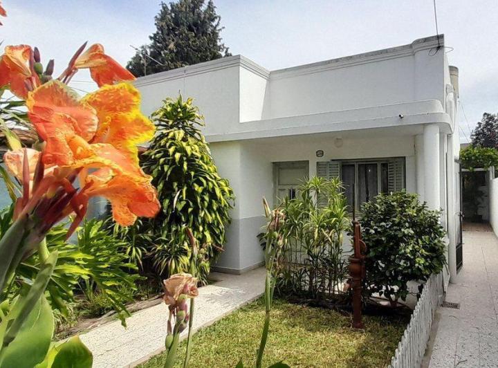 Casa · 101m² · 4 Ambientes · 1 Cochera