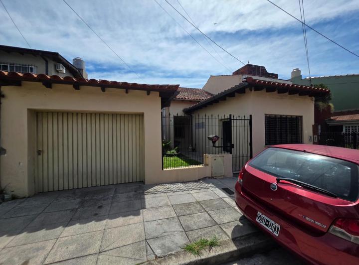 Casa · 170m² · 4 Ambientes · 2 Cocheras