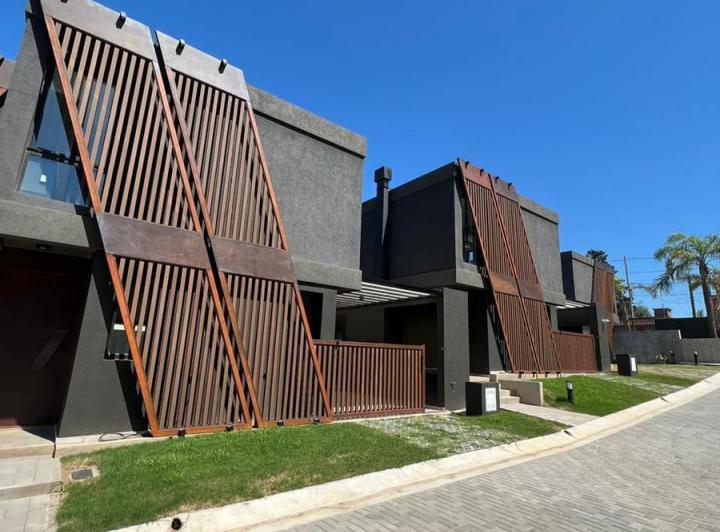 Casa · 210m² · 4 Ambientes