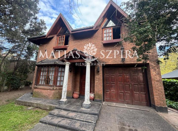 Casa · 214m² · 5 Ambientes