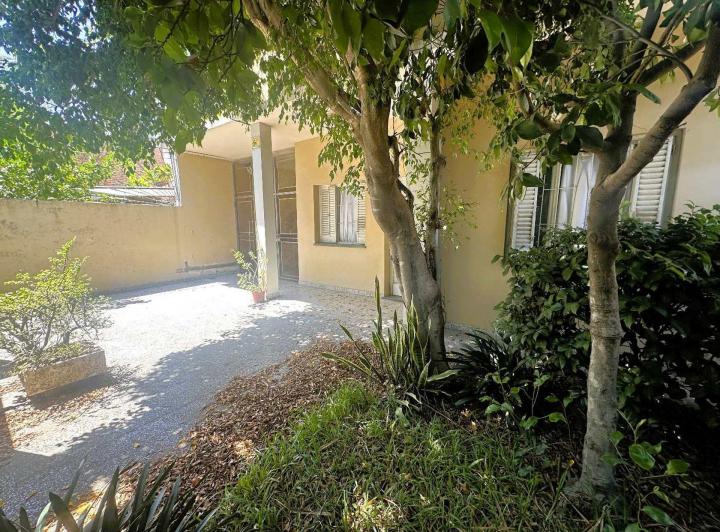 Casa · 226m² · 5 Ambientes · 1 Cochera
