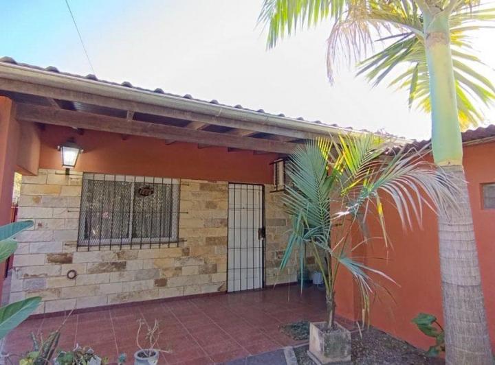 Casa · 110m² · 3 Ambientes · 2 Cocheras