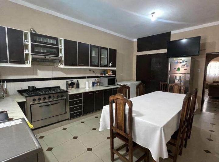 Casa · 232m² · 3 Ambientes · 1 Cochera