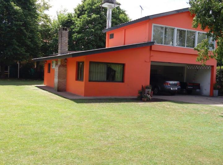 Casa · 197m² · 7 Ambientes · 2 Cocheras