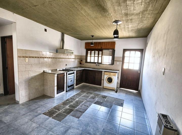 Casa · 95m² · 3 Ambientes · 1 Cochera