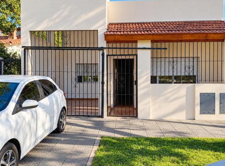 Casa · 85m² · 4 Ambientes · 1 Cochera