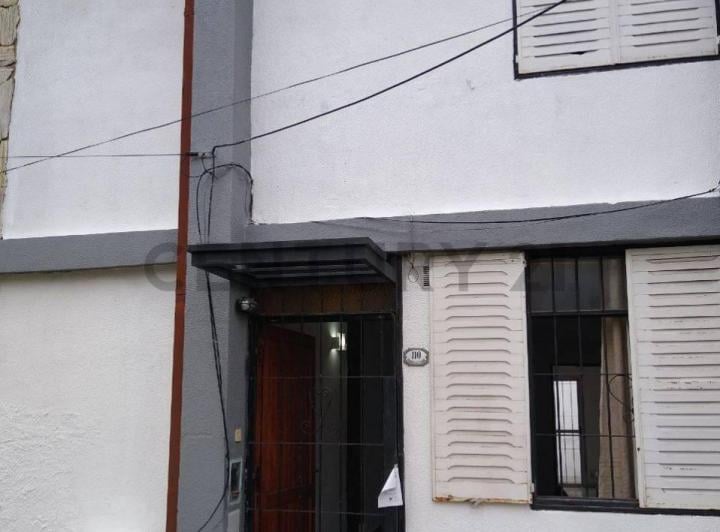 Casa · 77m² · 4 Ambientes · 1 Cochera