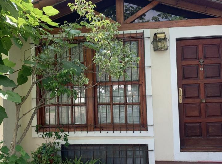Casa · 142m² · 5 Ambientes · 1 Cochera
