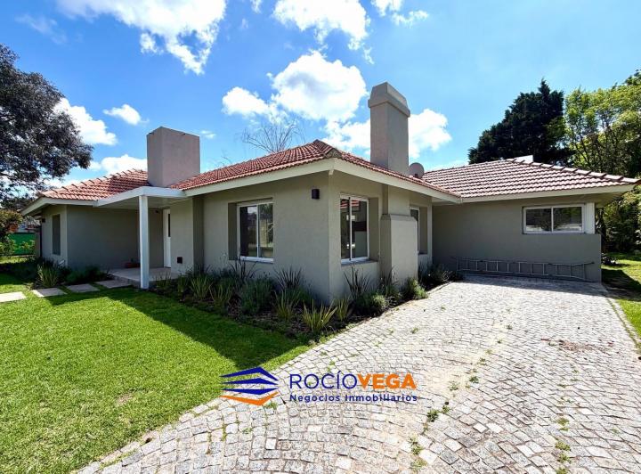 Casa · 1500m² · 5 Ambientes