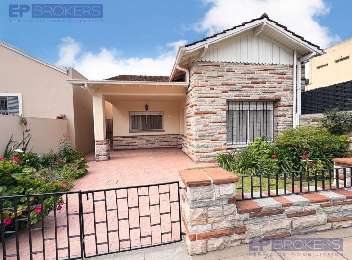 Casa · 147m² · 4 Ambientes · 1 Cochera