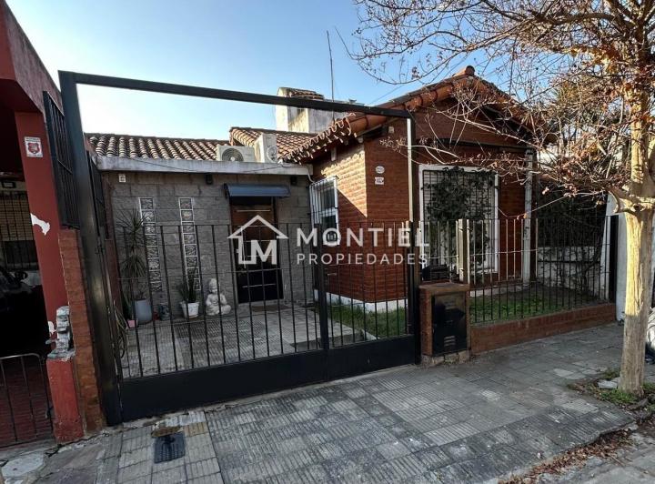 Casa · 90m² · 3 Ambientes · 1 Cochera