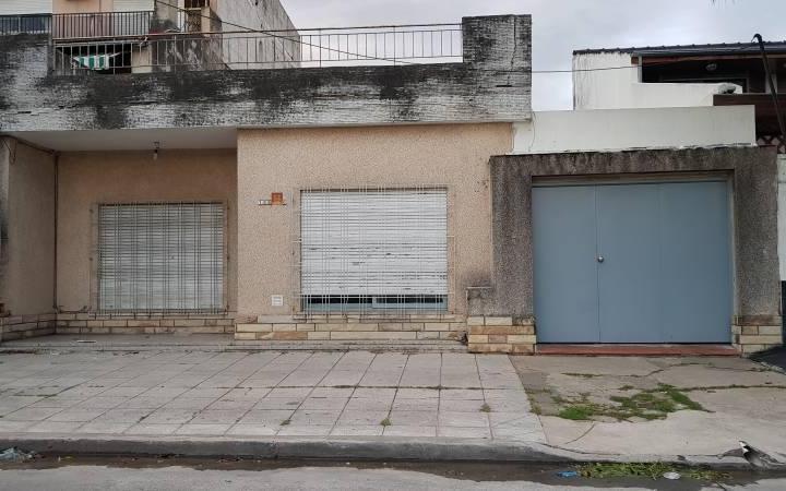 Casa · 120m² · 3 Ambientes · 2 Cocheras