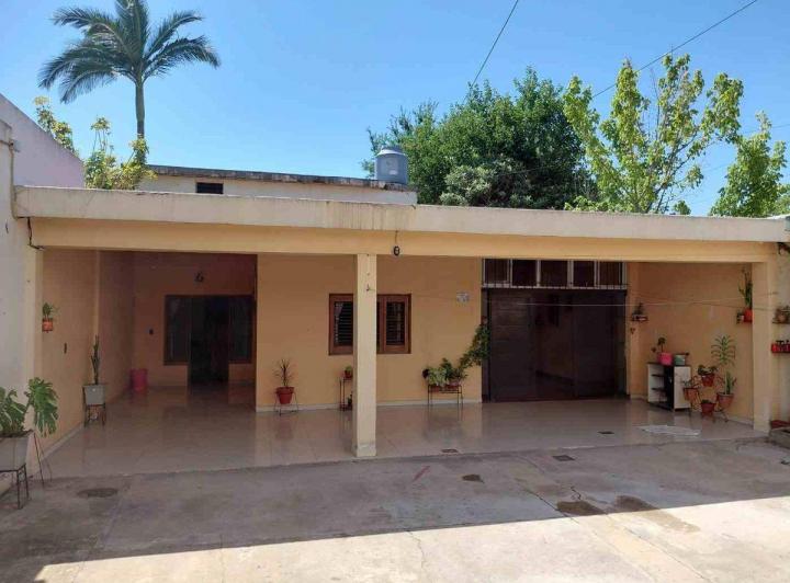 Casa · 245m² · 7 Ambientes · 2 Cocheras