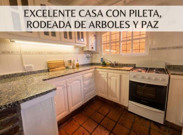 Casa · 100m² · 3 Ambientes · 2 Cocheras
